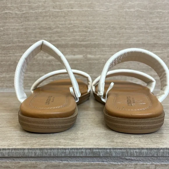 LONDON FOG UEC Wonens Size 7.5 White “Felicia” Two band slip on flat sandals - Picture 5 of 10